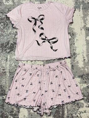 Light Pink Bow-Print Short Pajama Set